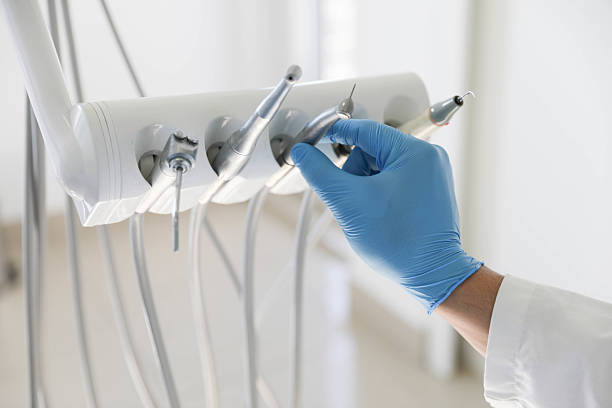 Professional Tooth Extraction technician working in Eustace, TX